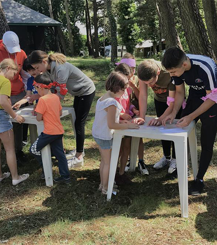 Club enfants du camping l’Hermitage en Pays de la Loire : des activités créatives et amusantes