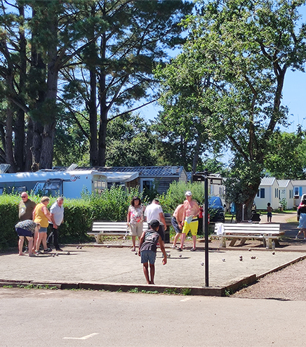 camping-l-hermitage-loire-atlantique-tournoi-petanque.jpg = Tournois de pétanque au camping l’Hermitage en Loire-Atlantique