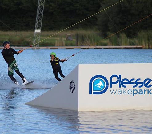 Le Wakepark Plessé situé à proximité du camping l’Hermitage en Pays de la Loire